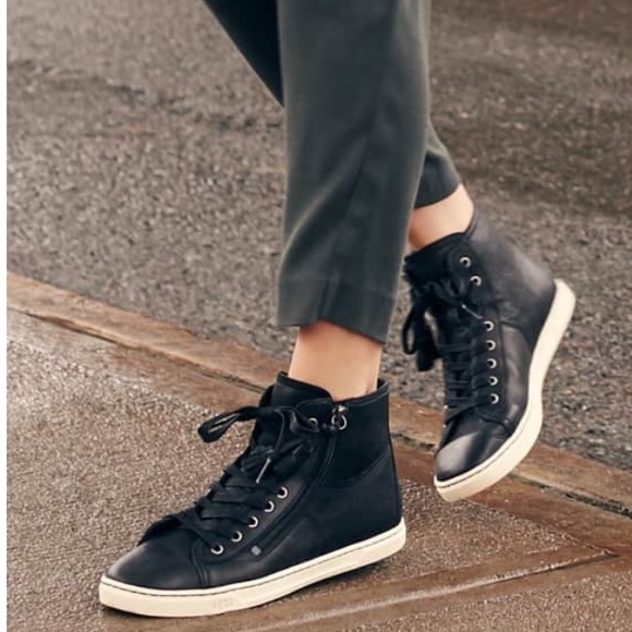 UGG Shoes - UGG BLANEY LEATHER HIGH-TOP SNEAKER SIZE 7 NWOT